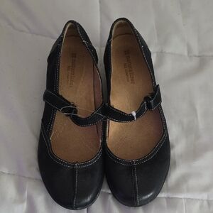 Naturalizer Black Leather Mary Jane Shoes Size 7W